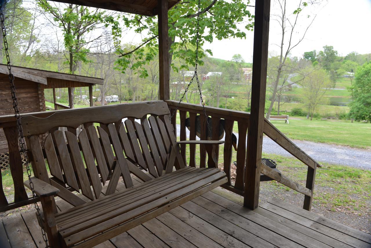 Robin Hill Camping Resort One-Bedroom Cottage 8 Lenhartsville Екстер'єр фото
